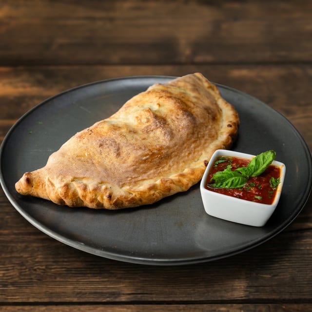 M Calzone (Ricotta & Mozzarella).