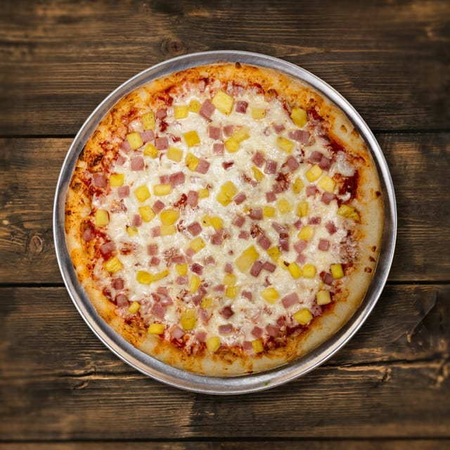 M Hawaiian Pizza.