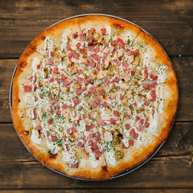 M Chicken Bacon Ranch Pizza.