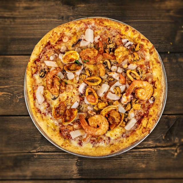 Large Pizza ai Frutti di Mare (Seafood).