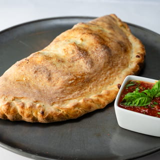 M Calzone (Ricotta & mozzarella)